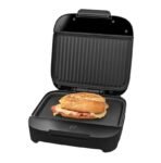 Sanduchera OSTER Tipo Panini Compacta 2204949 Negra